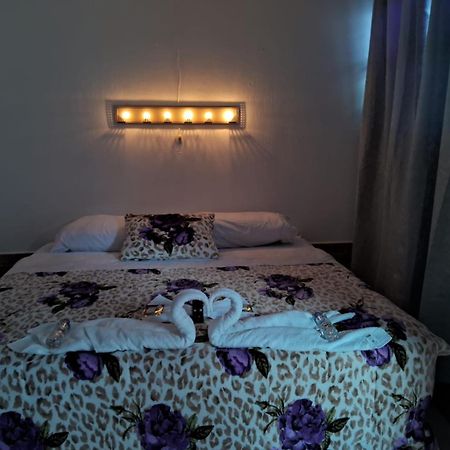 Hotel Kamelot Parque Central Quetzaltenango Kültér fotó